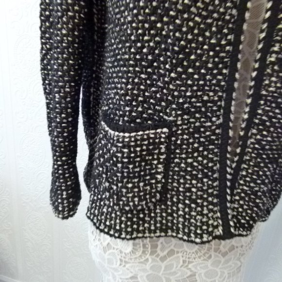 SOLD BOSS womans sweater black white fringe textured xl G21 - Picture 2 of 9
